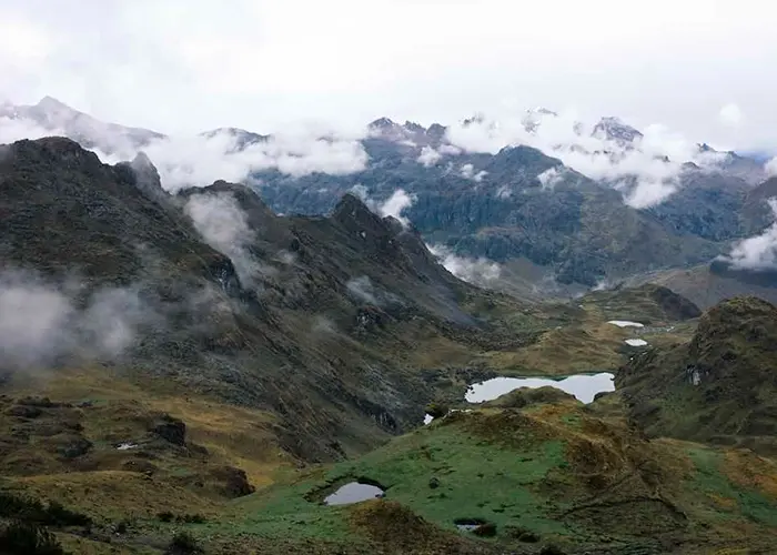 Trilha Vale de Lares Trilha Vale de Lares